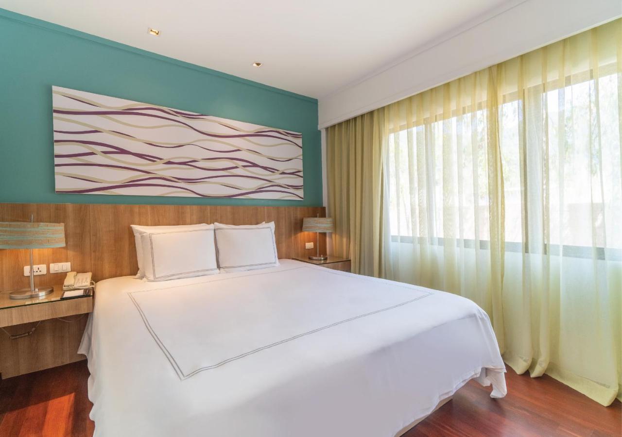 Suite mit 1 Schlafzimmer, Terrasse und Poolblick
