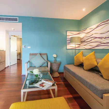 Radisson Resort And Suites Phuket-2
